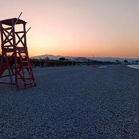 Mansion Of 120 M2, With High Ceilings And Big Yard