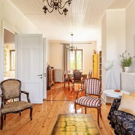 Mansion Of 120 M2, With High Ceilings And Big Yard * Evangelistria (Corinthia)