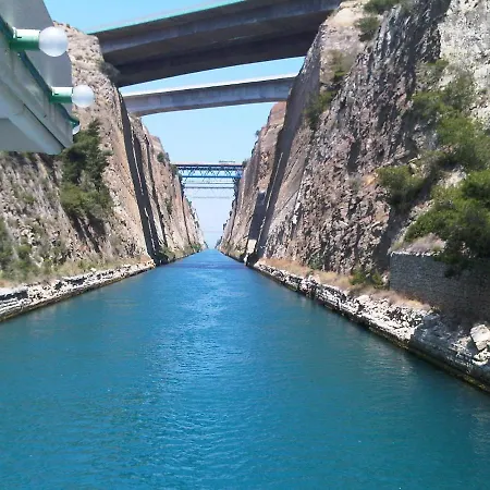 Mansion Of 120 M2, With High Ceilings And Big Yard *