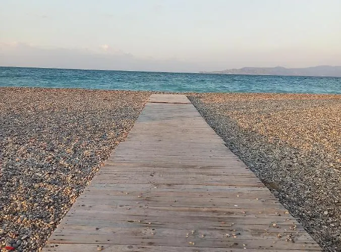 Mansion Of 120 M2, With High Ceilings And Big Yard Дом отдыха Evangelistria (Corinthia)