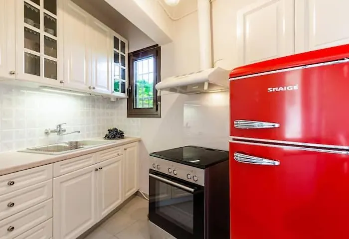 Дом отдыха Mansion Of 120 M2, With High Ceilings And Big Yard Evangelistria (Corinthia)