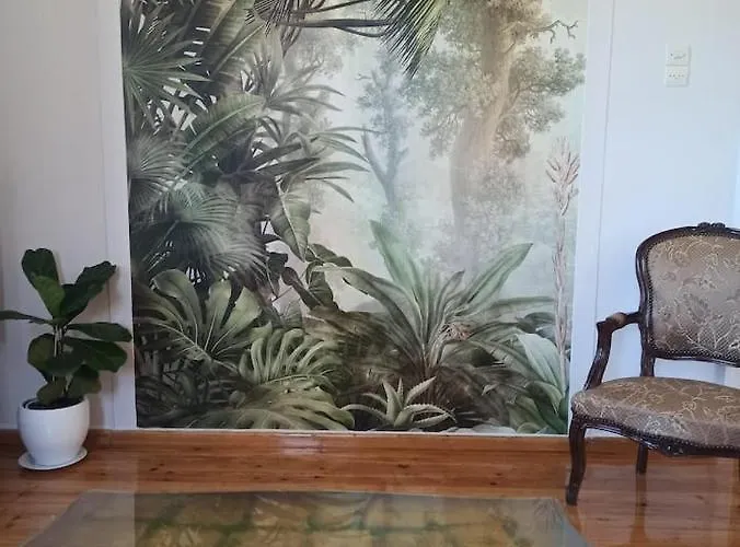 Дом отдыха Mansion Of 120 M2, With High Ceilings And Big Yard