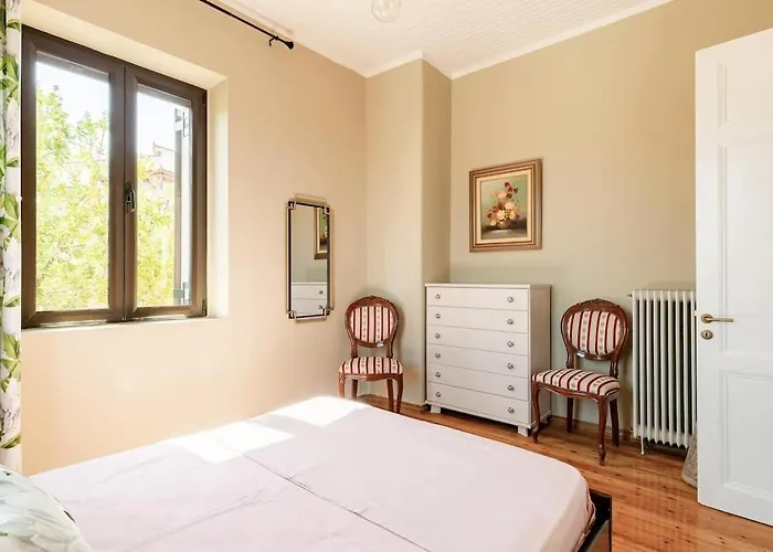 Mansion Of 120 M2, With High Ceilings And Big Yard Ferienhaus Evangelistria (Corinthia)